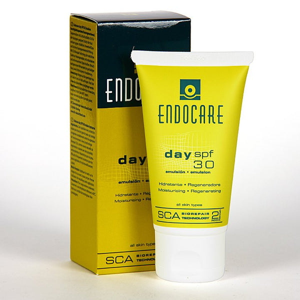 ENDOCARE ESSENTIAL Day SPF 30
